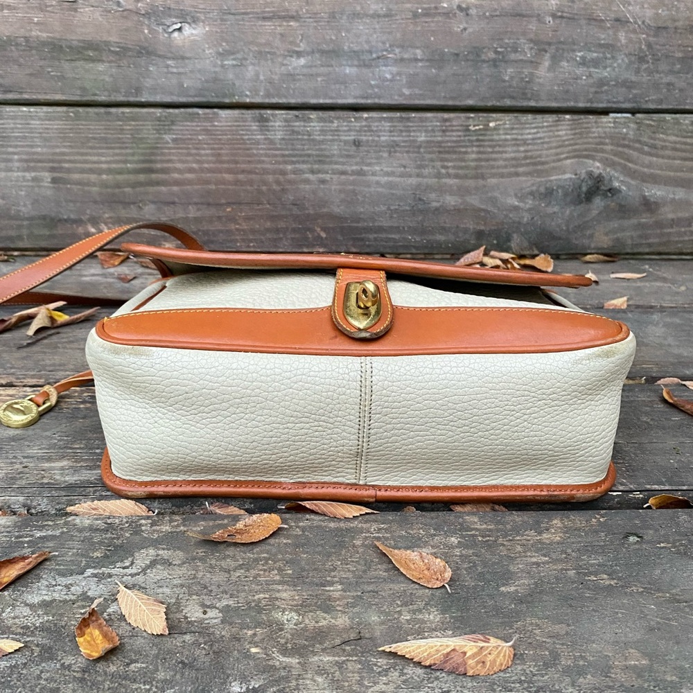 Vintage Dooney & Bourke Purse - Picture 7 of 15